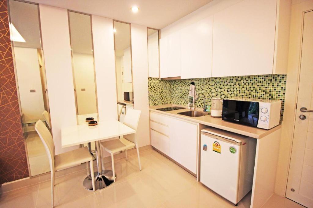 Amazon Residence By Pattaya Sunny Rentals Jomtien Beach Oda fotoğraf